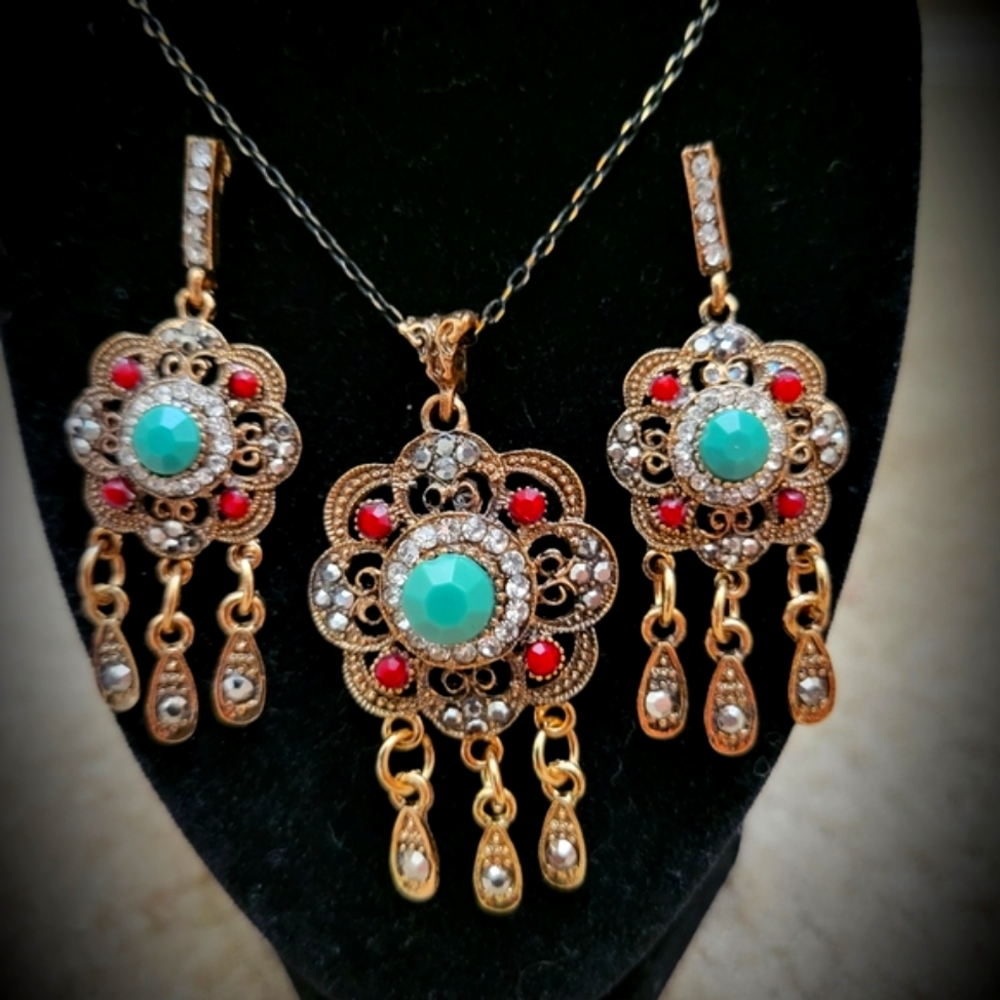 Vintage-Style Antique Gold & Turquoise Jewelry Set (Necklace & Drop Earrings)